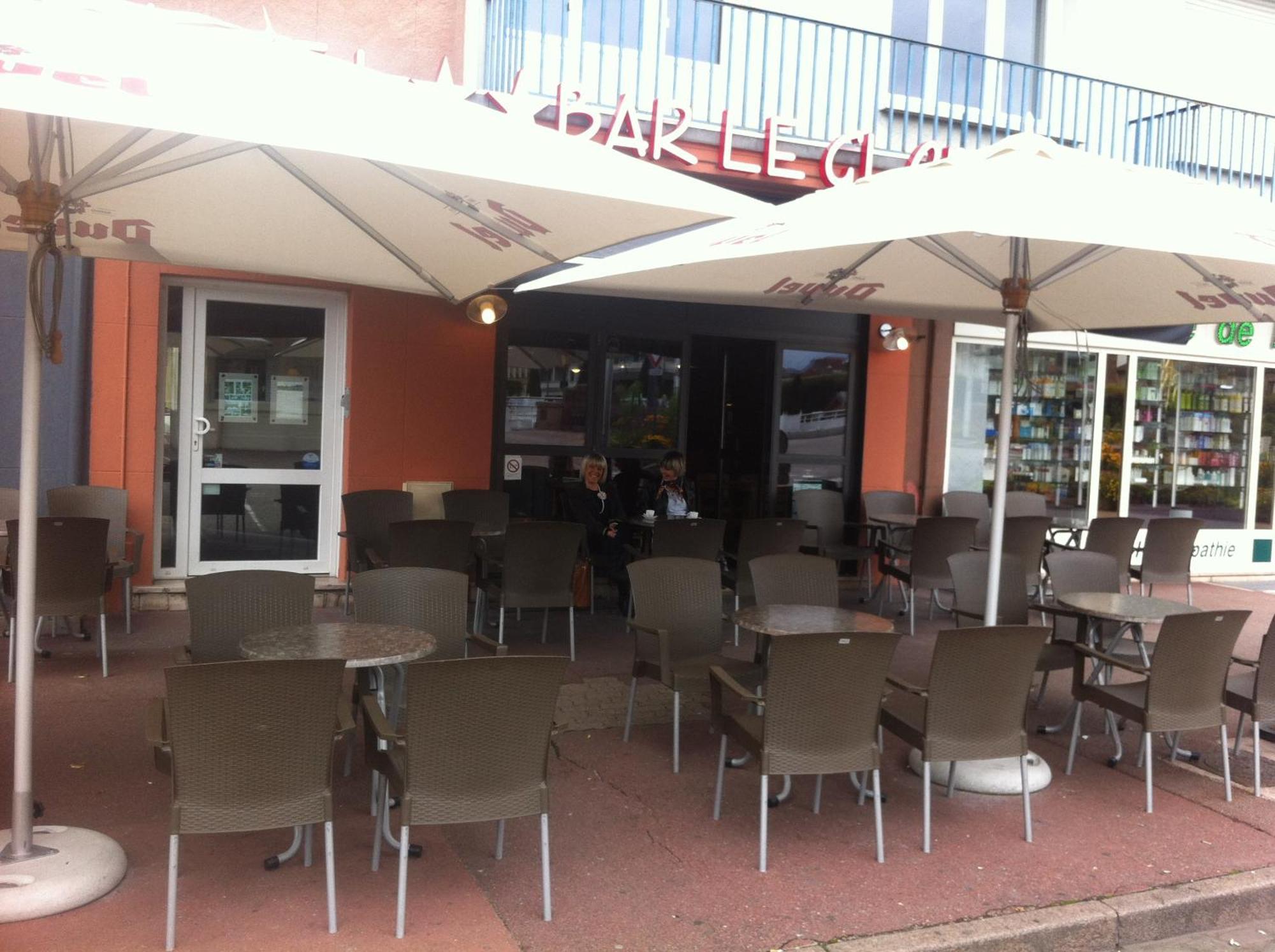 Hotel Bar Le Globe Saint-Die-des-Vosges Exterior foto